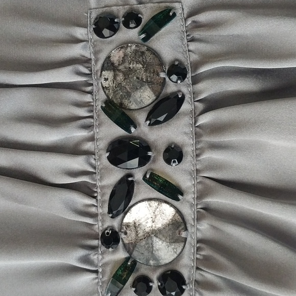 Gray Silver Top Sleevless Ruched Chunky Jeweled Regency Core Size Small - Picture 4 of 6